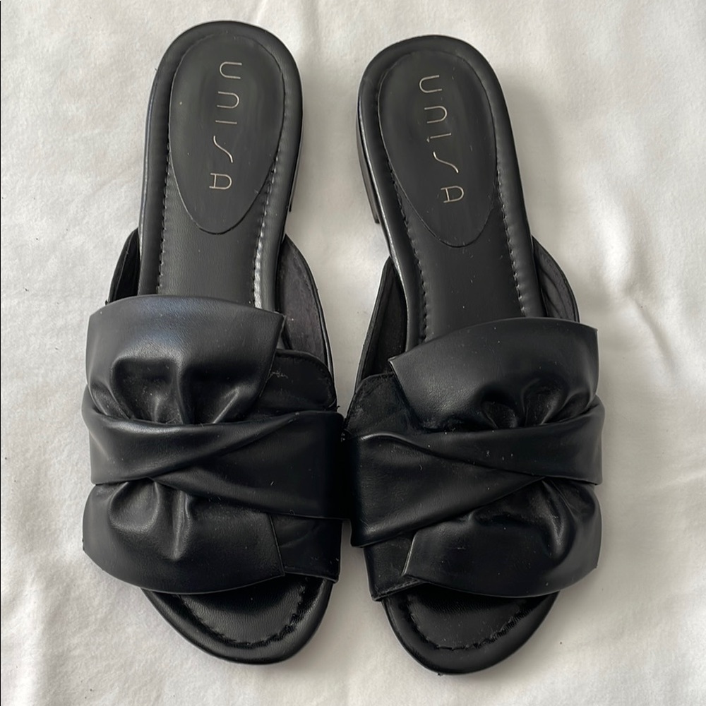 Unisa Black Slide Sandals